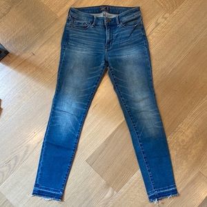 Abercrombie Harper ankle cut jeans, size 25